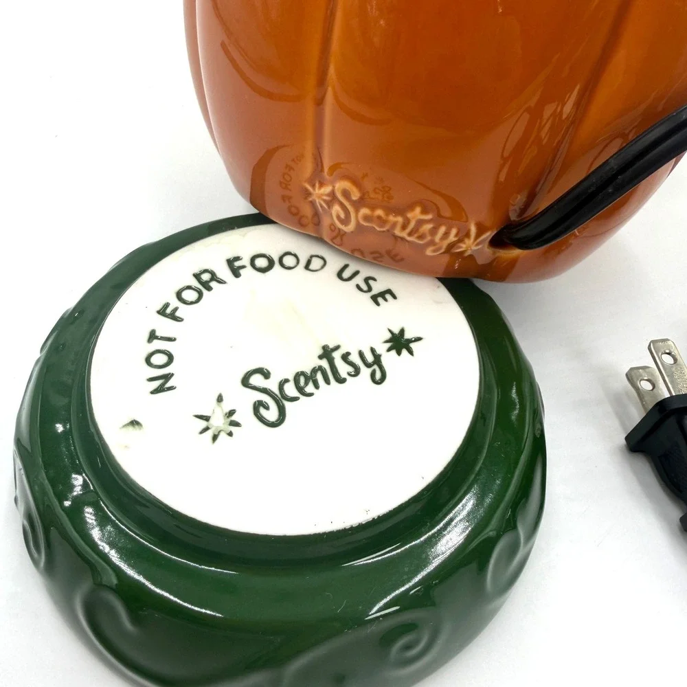 Scentsy Jack O' Lantern Full-Size Wax Warmer Orange Green 2010s Retired‎ Fall